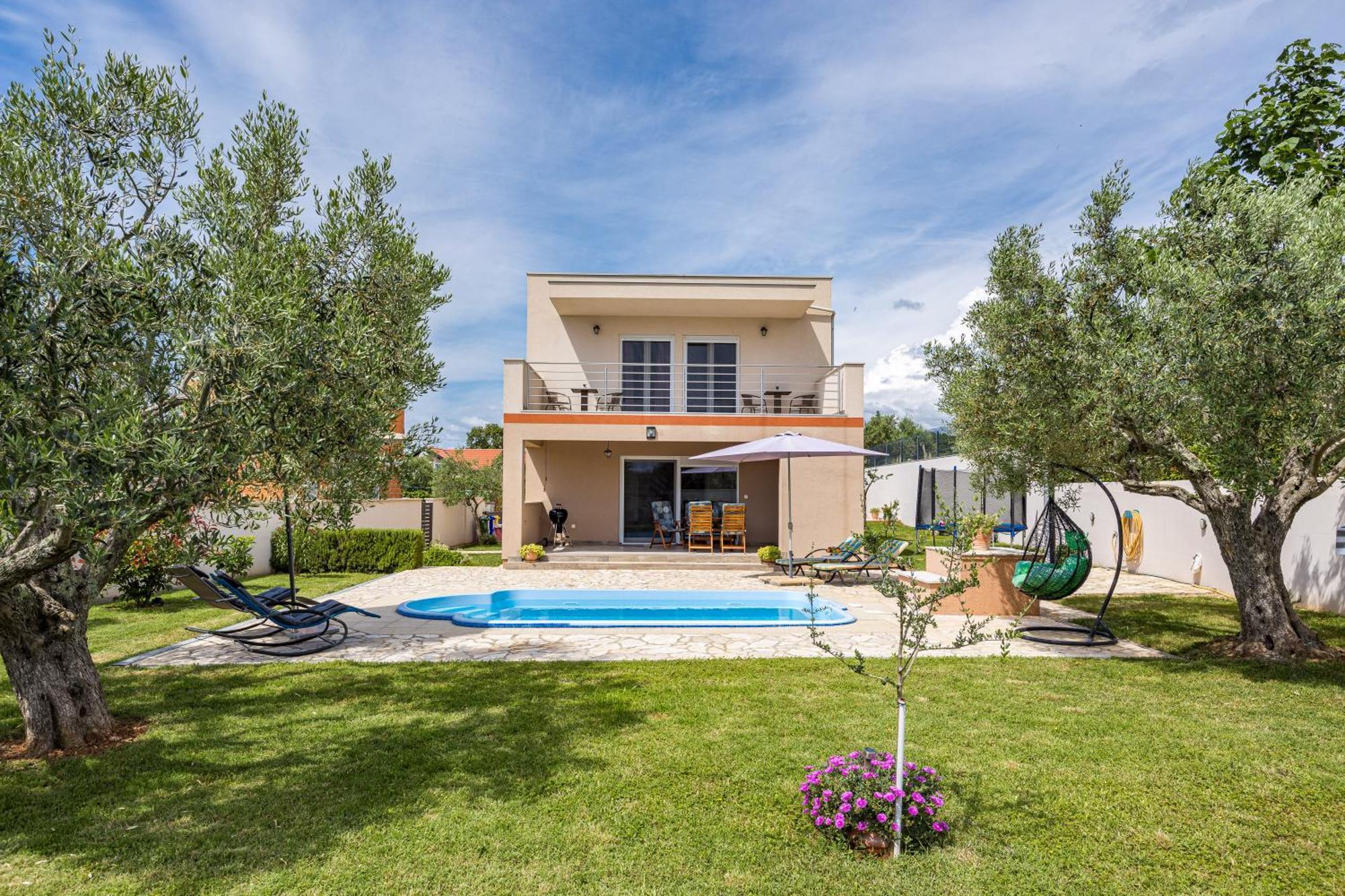 Villa Sunny Olive Peroj Exterior photo